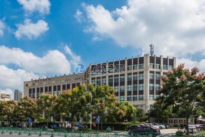 22"互联网技术企业的扩张速度明显放缓,谁将“接管”"